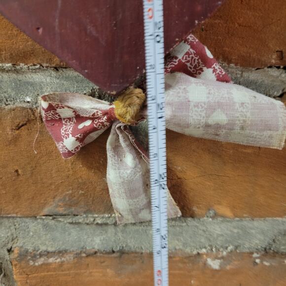 Primitive Country Wooden Heart "Welcome" Sign –Burgundy Folk Art Decor Farmhouse - Picture 5 of 5